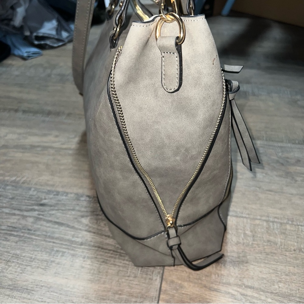 Target Handbag - Picture 4 of 10